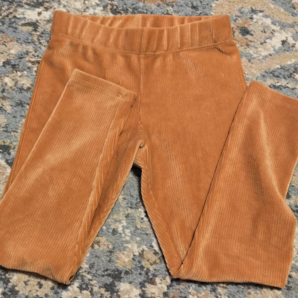 Hocus Pocus Graphic Tee and Corduroy Pants Set Size 4/5T